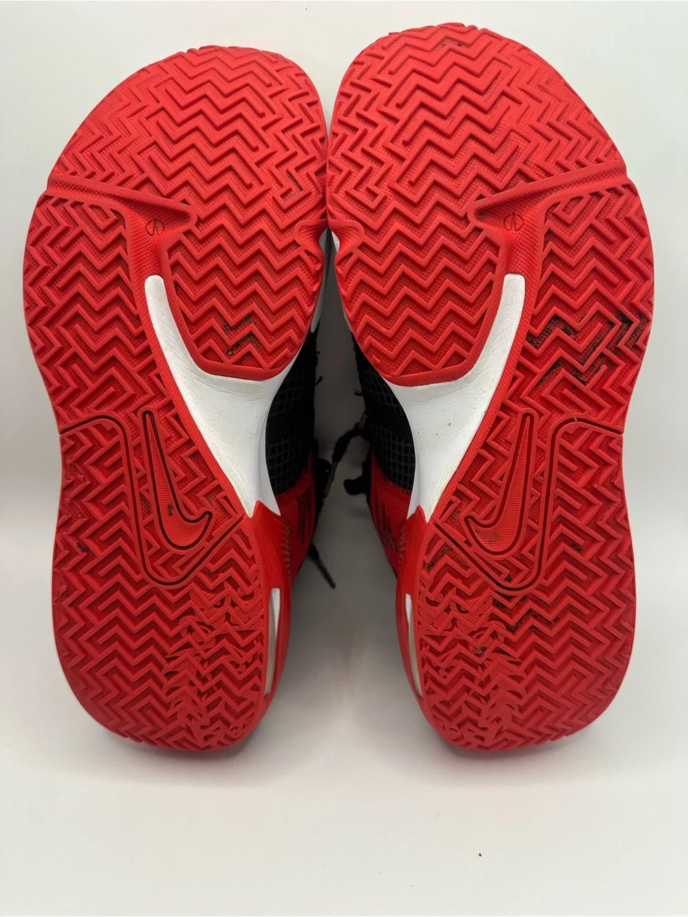 Nike Men's Black/Red Performance Basketball Shoes